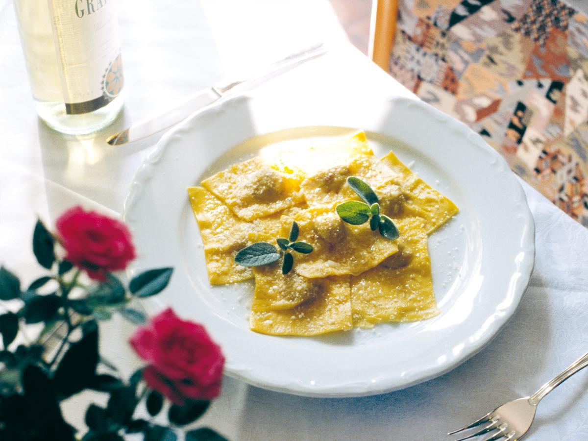 Albergo Ristorante Marcheno Ngoại thất bức ảnh